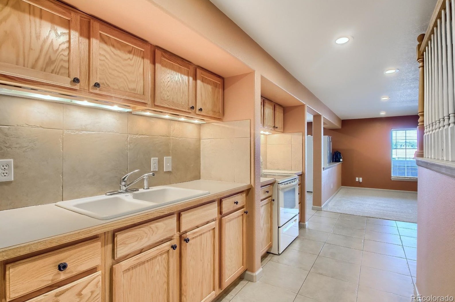 8592 Mallard Pl, Littleton CO 80126-2963 exterior