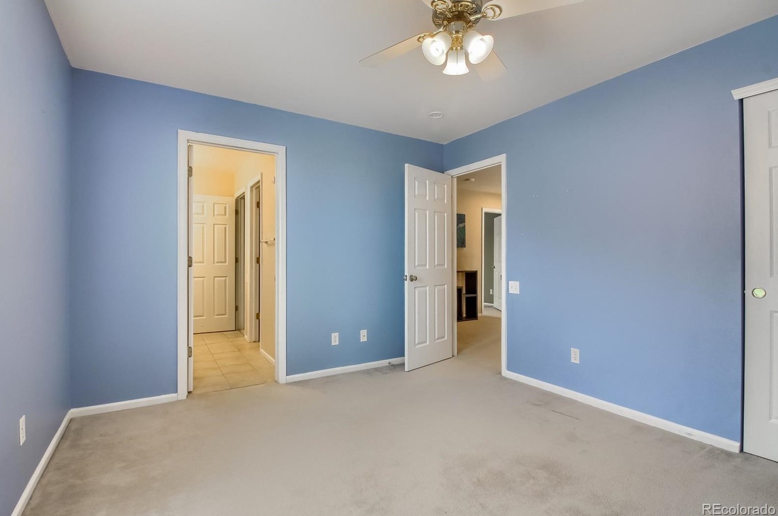 8592 Mallard Pl, Littleton CO 80126-2963 exterior