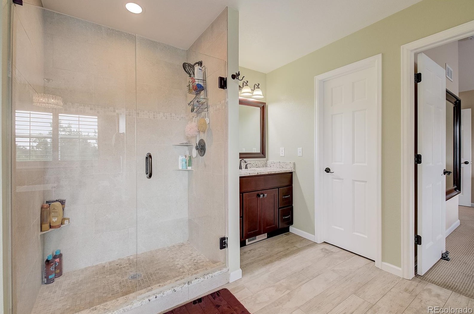 10085 Glenstone Cir, Littleton CO 80130-8019 exterior