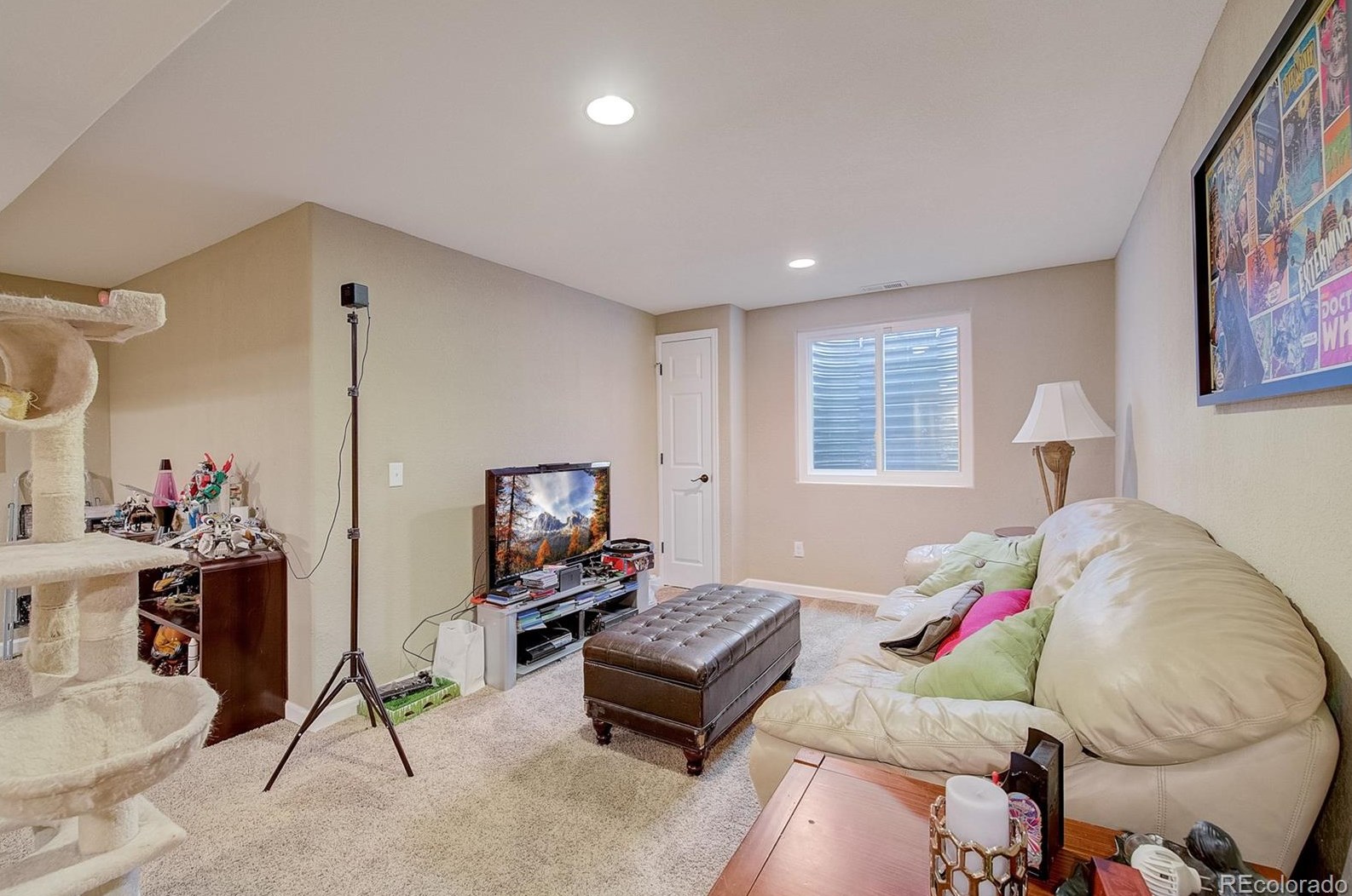 10085 Glenstone Cir, Littleton CO 80130-8019 exterior