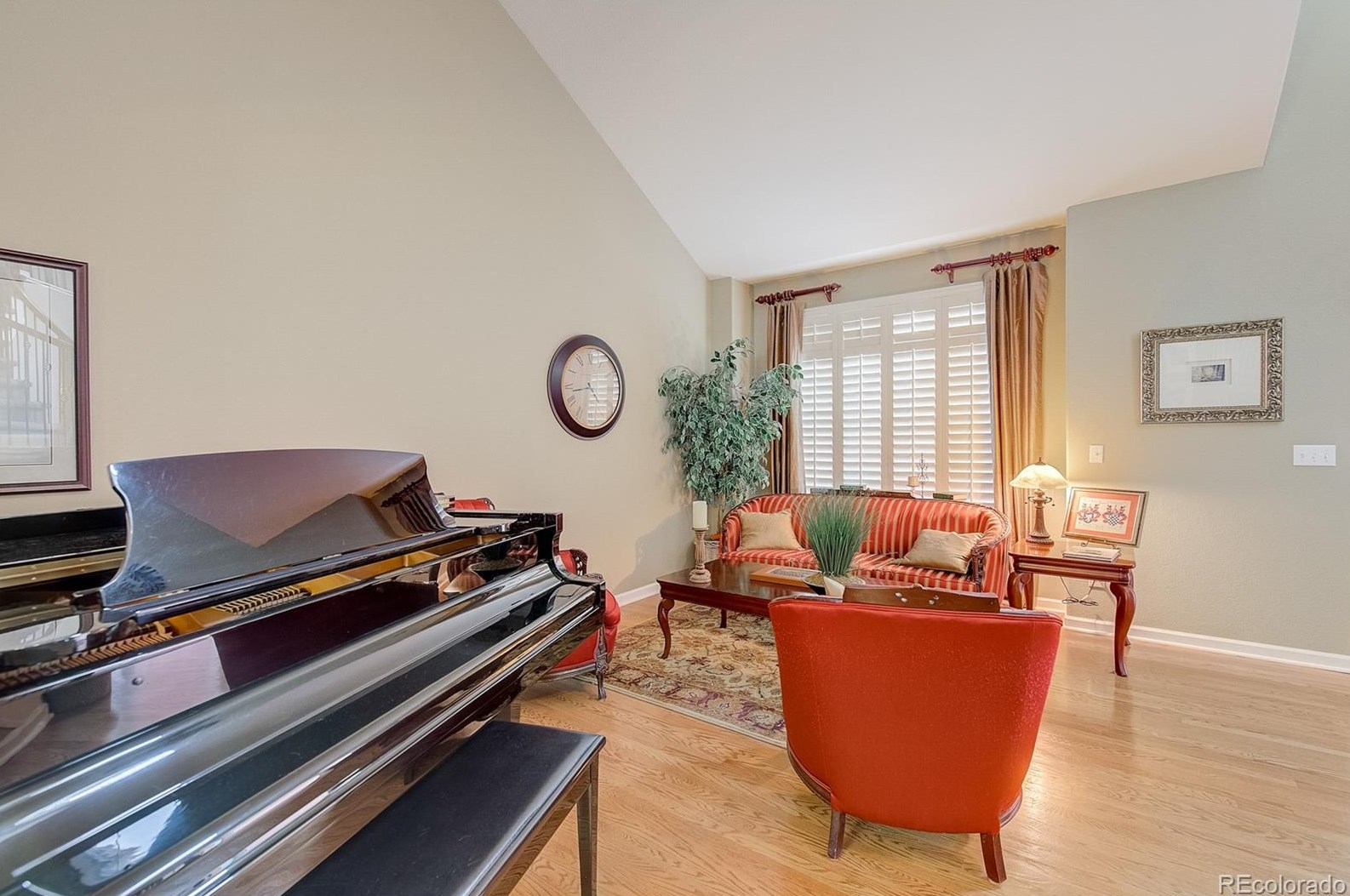 10085 Glenstone Cir, Littleton CO 80130-8019 exterior