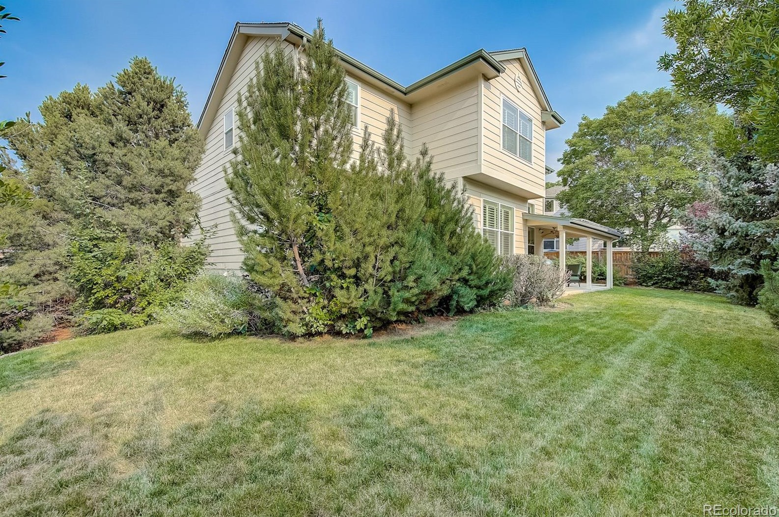 10085 Glenstone Cir, Littleton CO 80130-8019 exterior