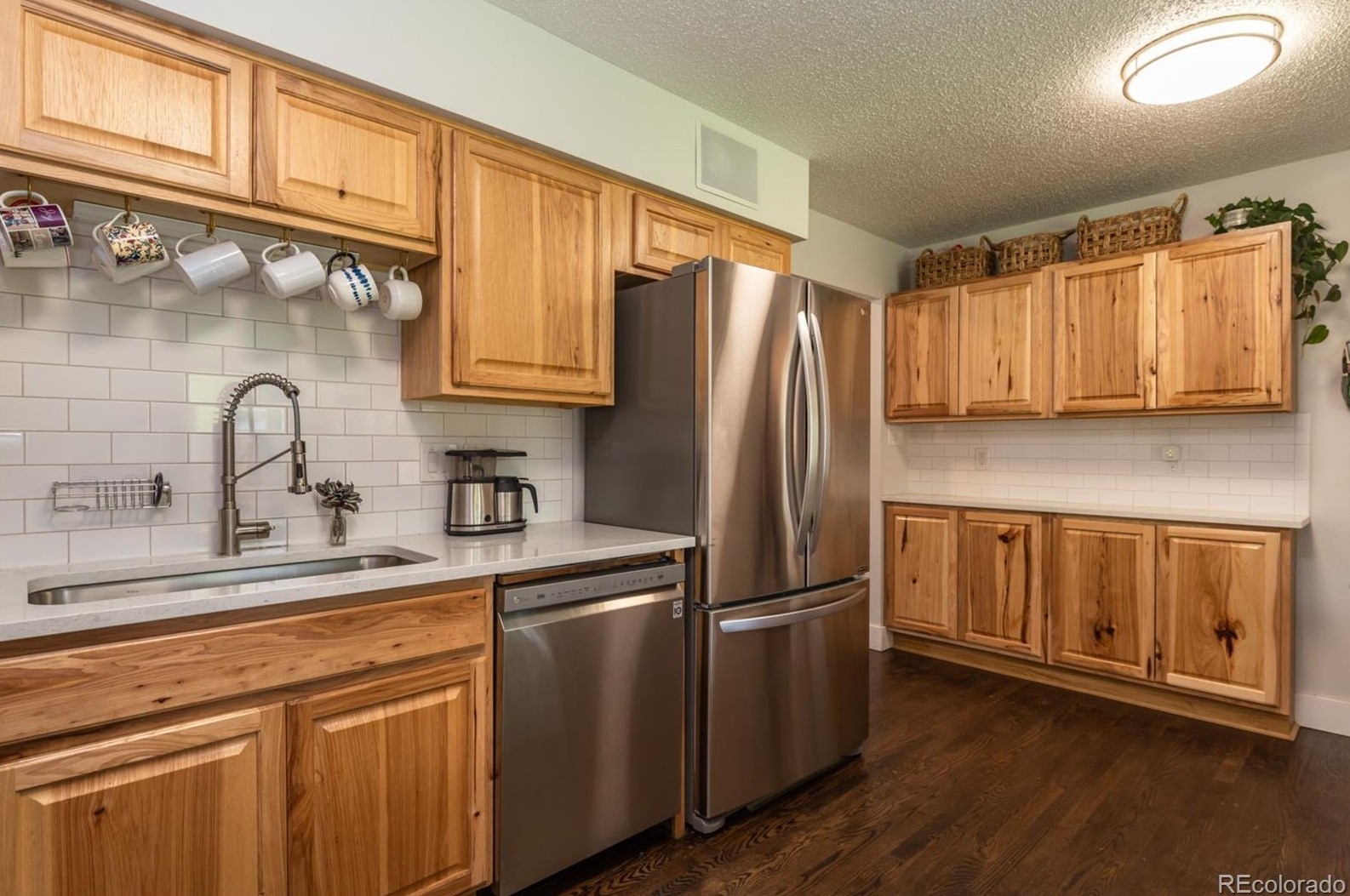 30 James Cir, Longmont CO  80501-6805 exterior