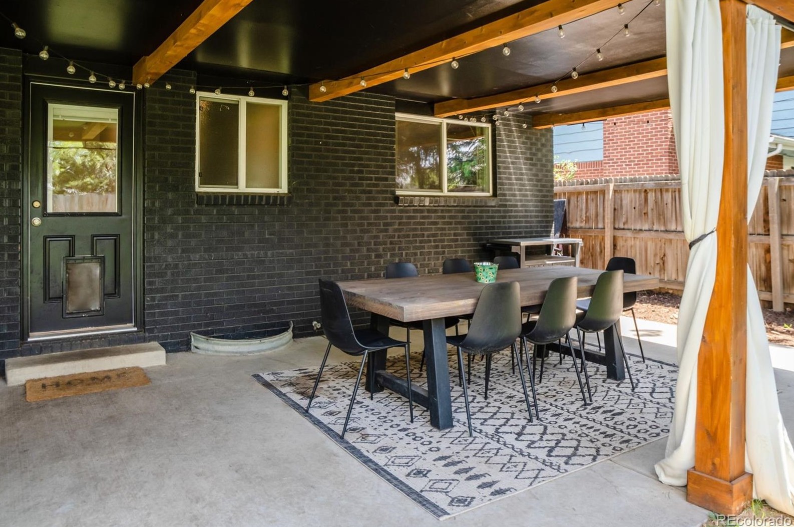 30 James Cir, Longmont CO  80501-6805 exterior