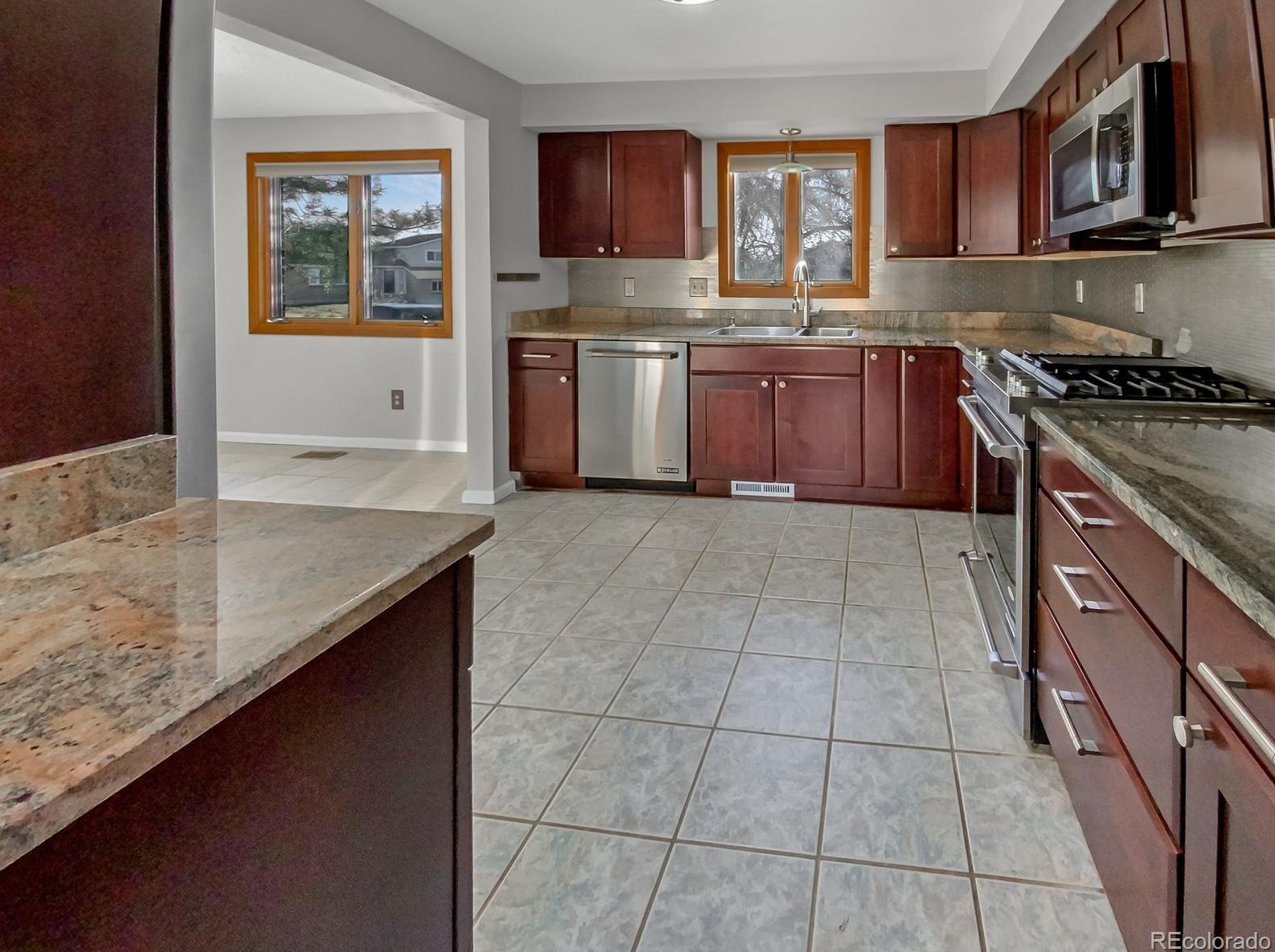 7385 Alkire Ct, Arvada CO  80005-2820 exterior