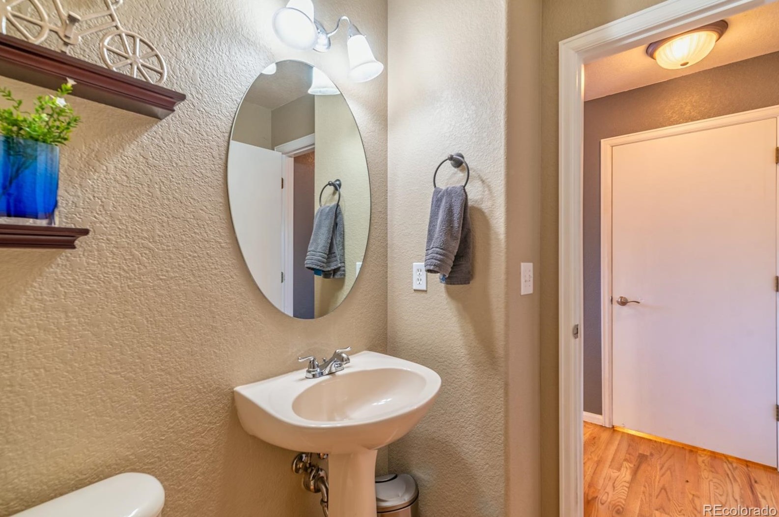 9625 Mallard Pond Way, Littleton CO  80125-8872 exterior