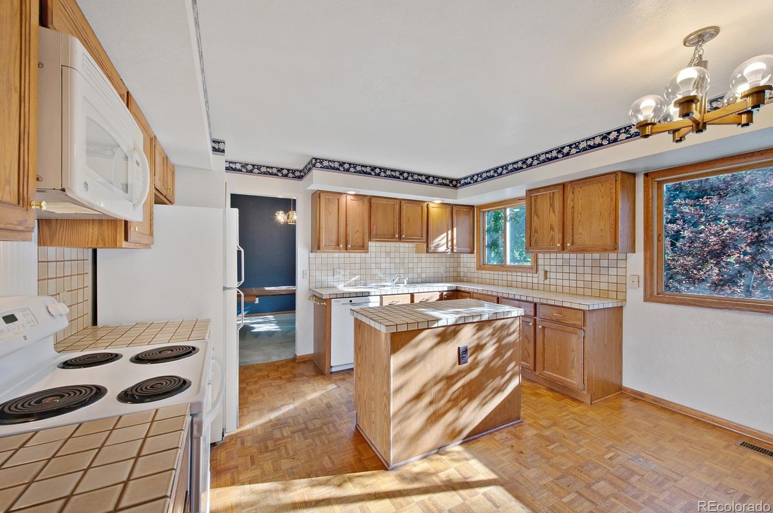 3198 Otero Cir, Littleton CO 80122-3877 exterior