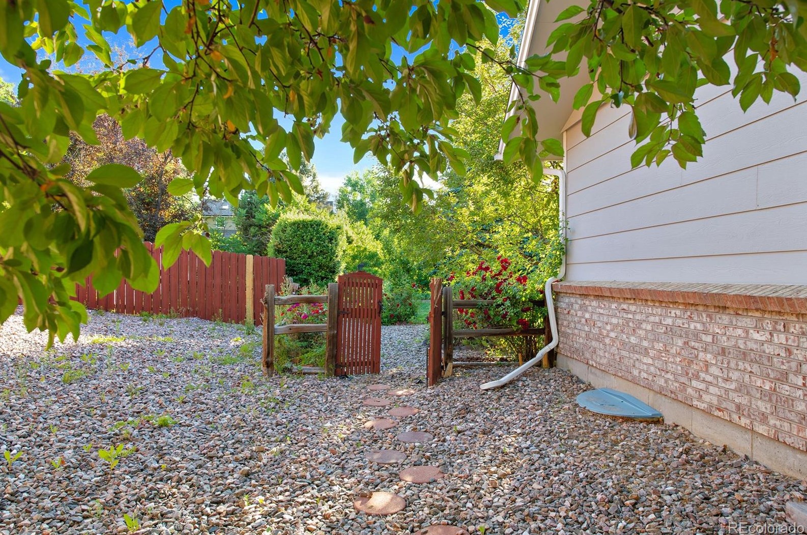 3198 Otero Cir, Littleton CO 80122-3877 exterior