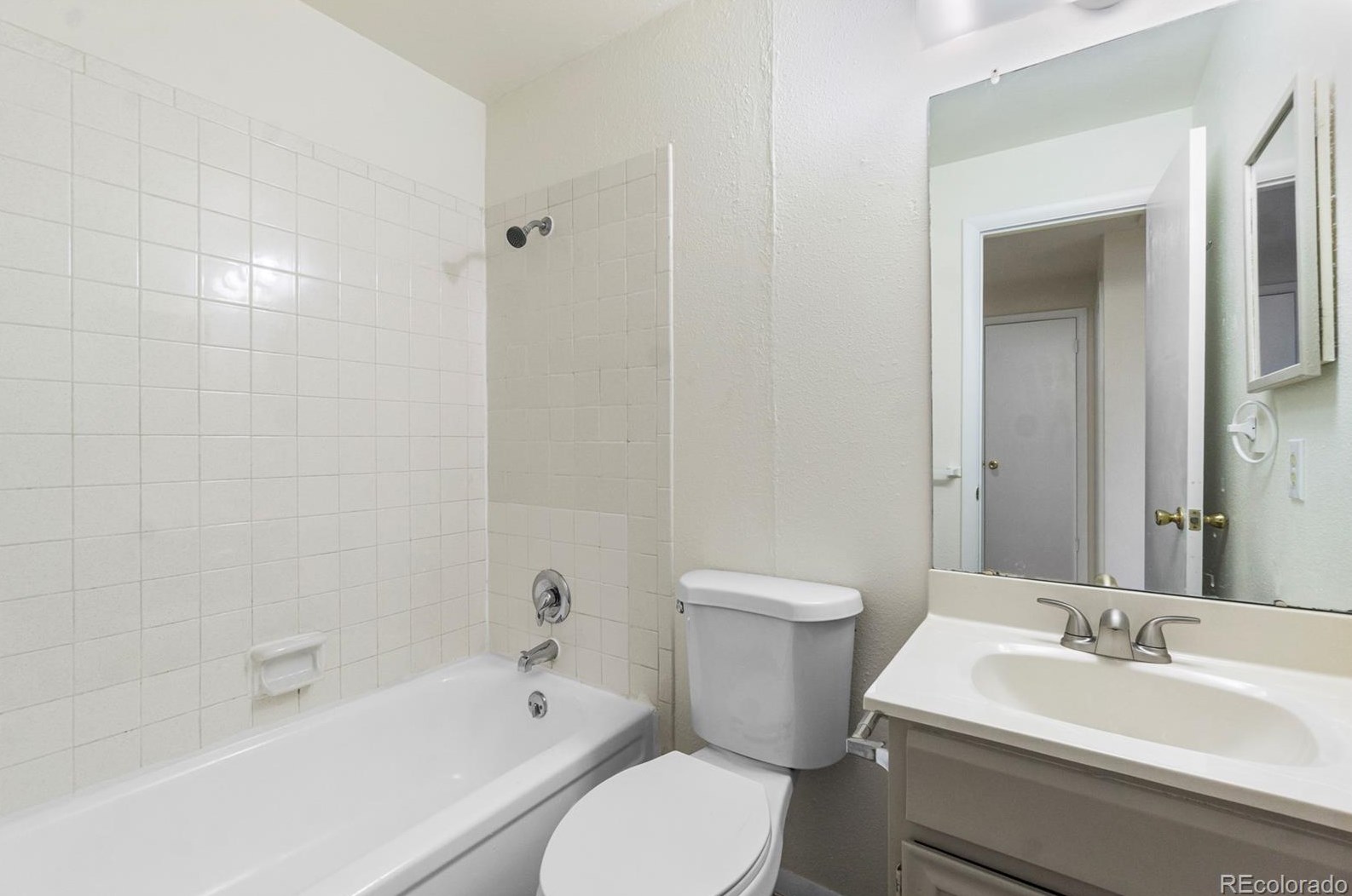 7700 Glasgow Pl, Littleton CO  80128-4836 exterior