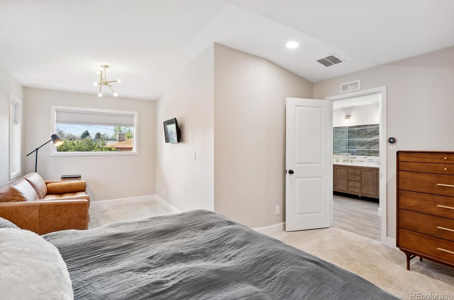 6080 Carr St, Arvada CO  80004-5406 exterior