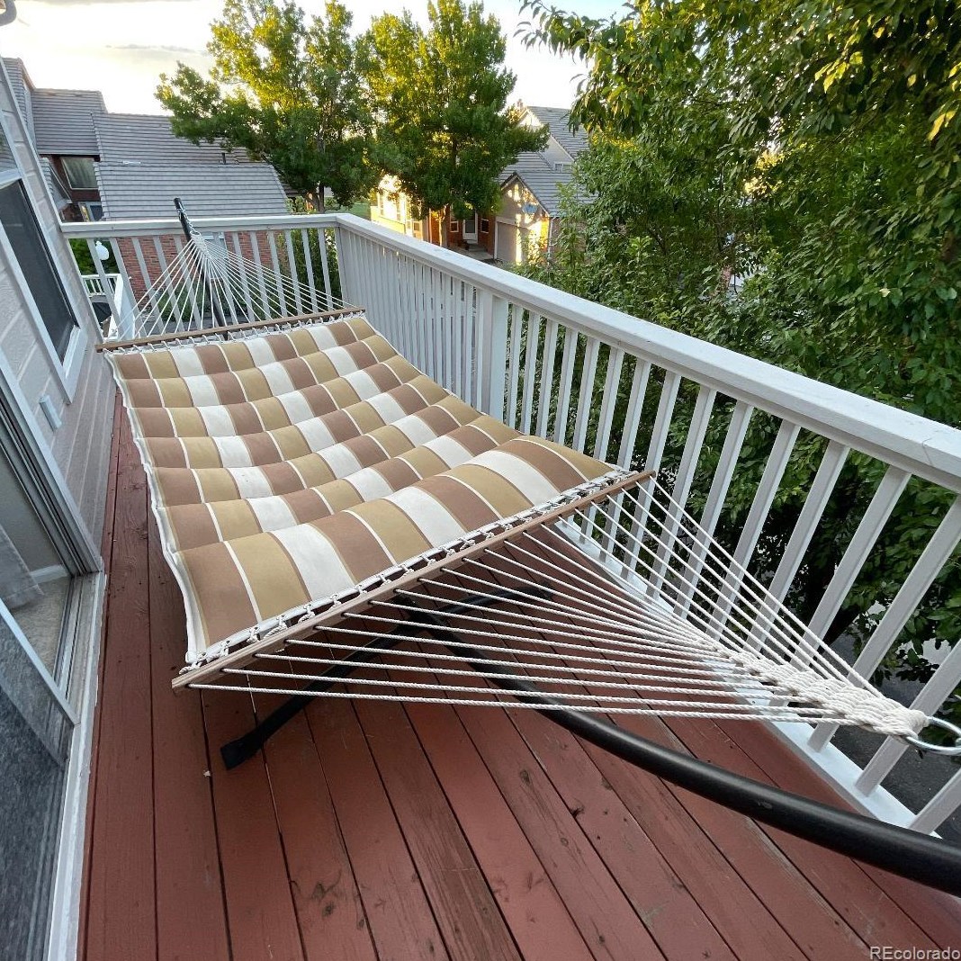 8703 Wentworth Ct, Littleton CO  80124-3112 exterior