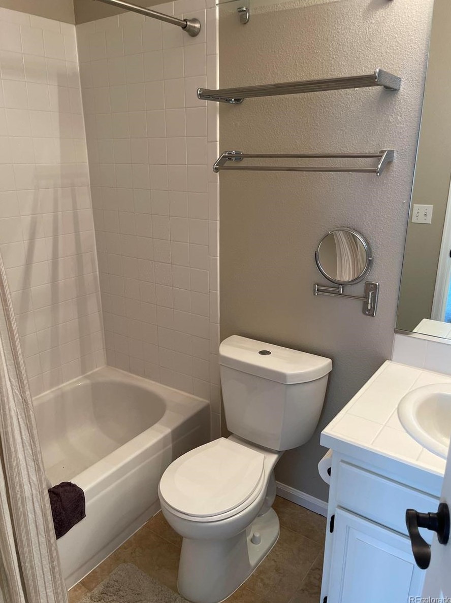 8703 Wentworth Ct, Littleton CO  80124-3112 exterior