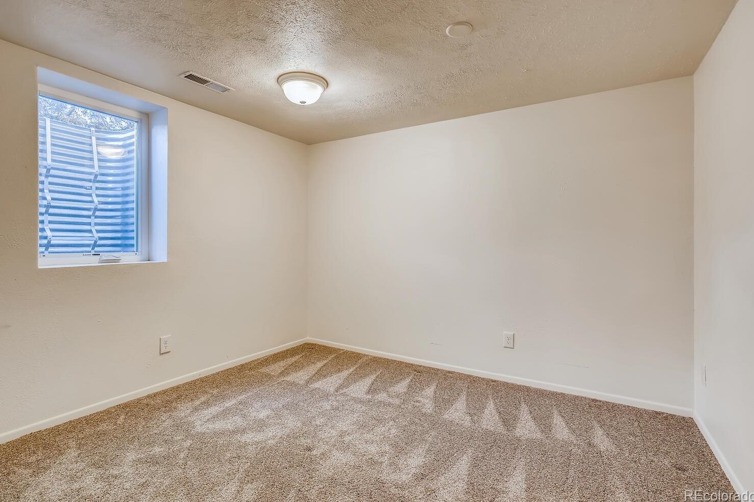 6361 Chase St, Arvada CO 80003-5226 exterior