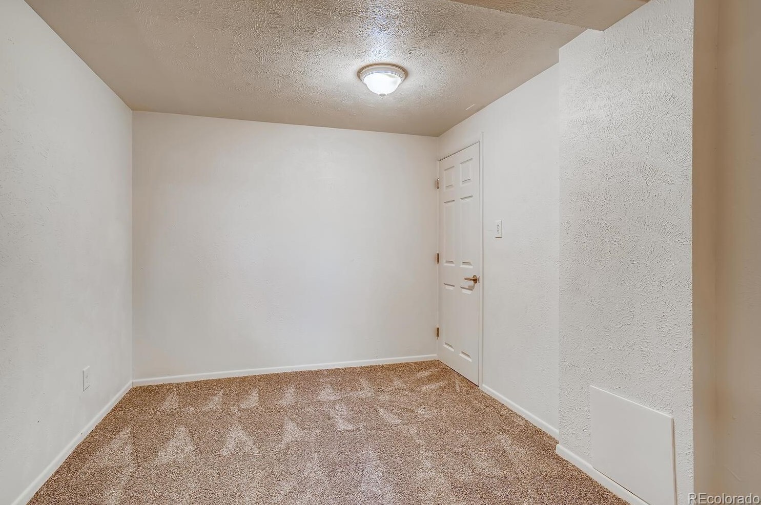 6361 Chase St, Arvada CO 80003-5226 exterior