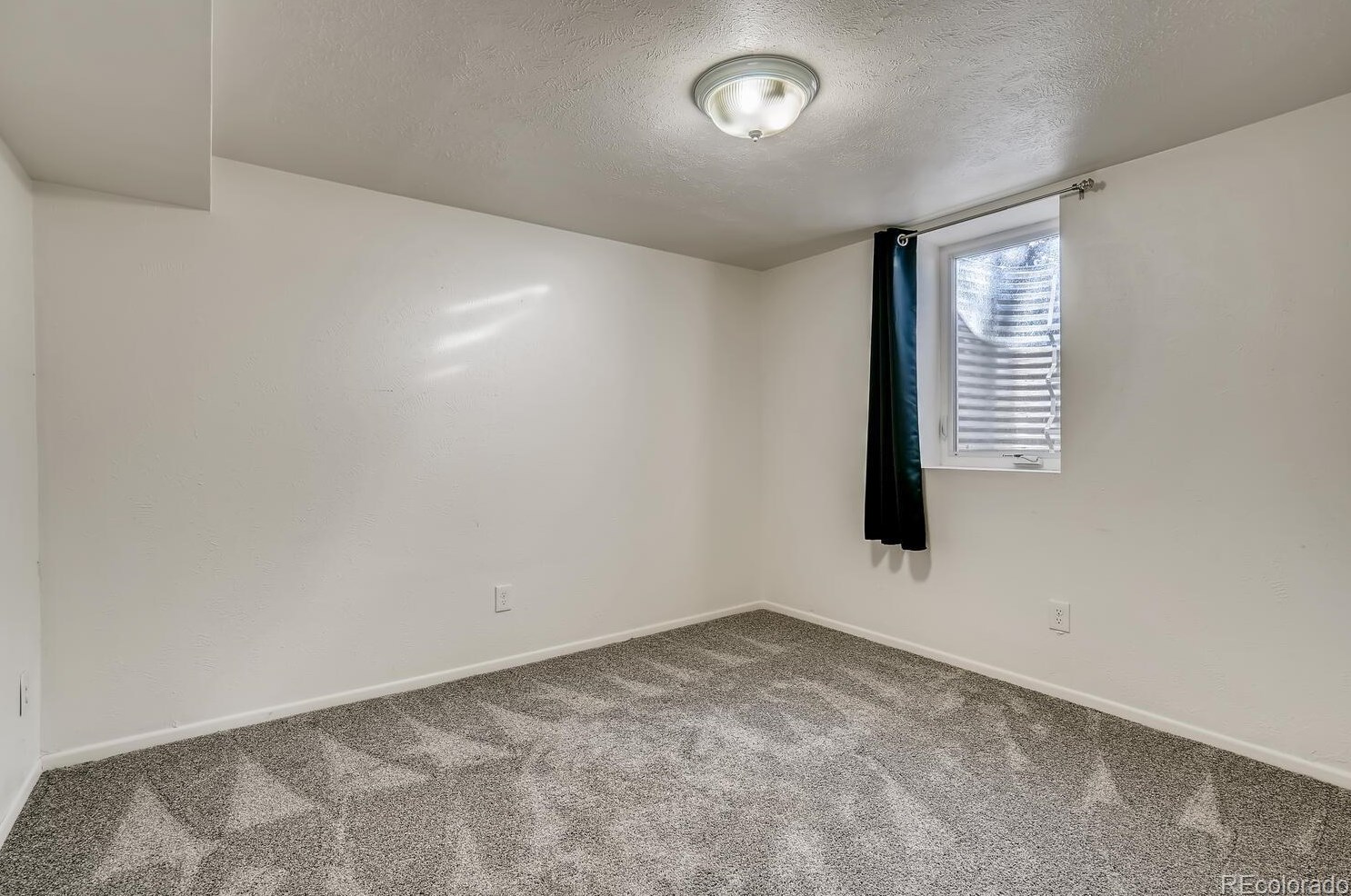 6361 Chase St, Arvada CO 80003-5226 exterior