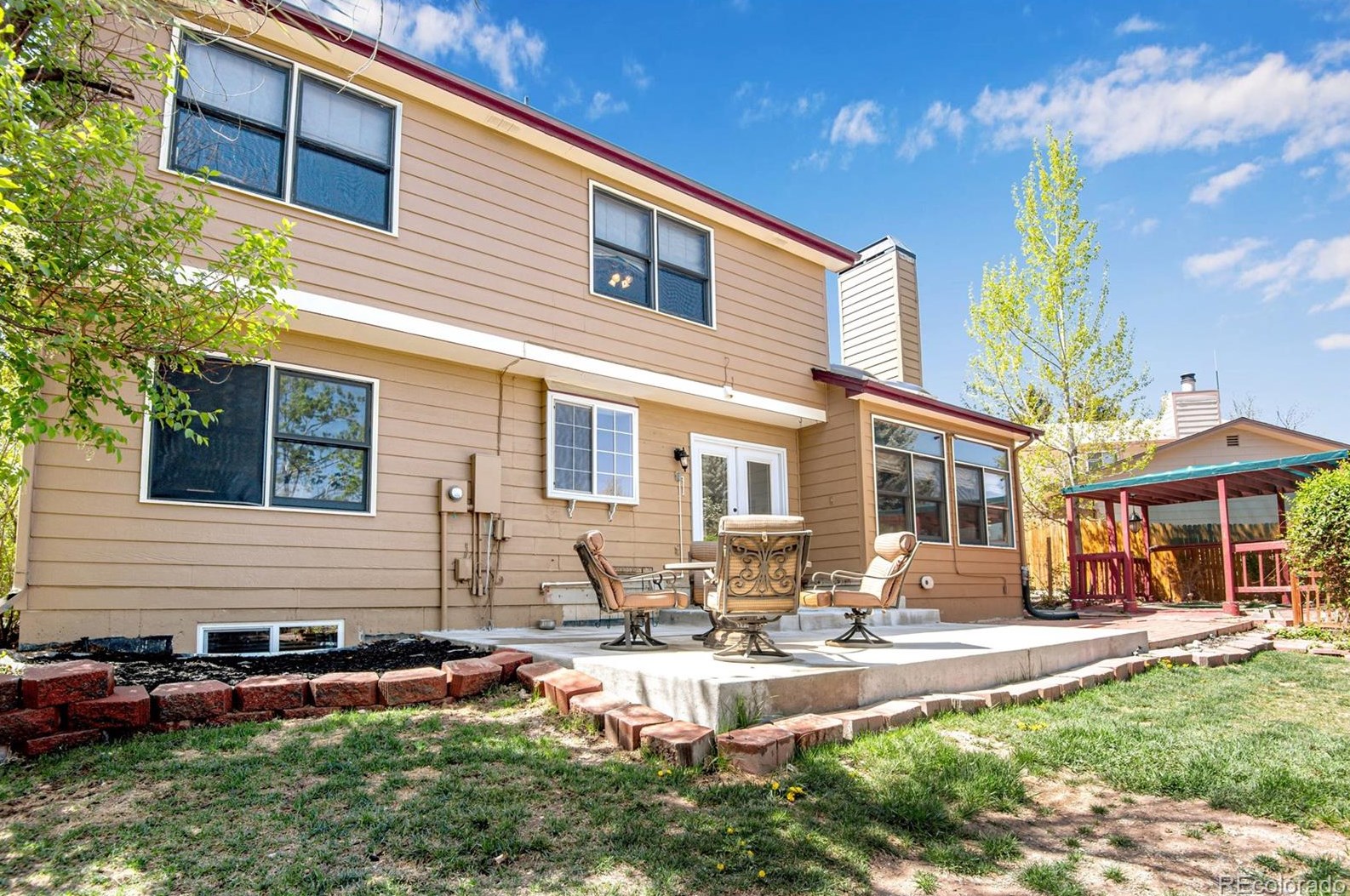 8261 Portland Ave, Littleton CO 80128-4495 exterior