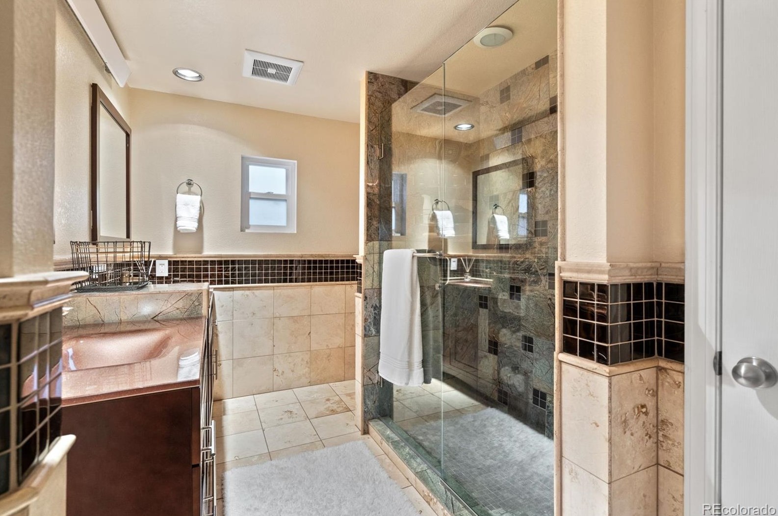 5198 Arbutus St, Arvada CO  80002-1719 exterior
