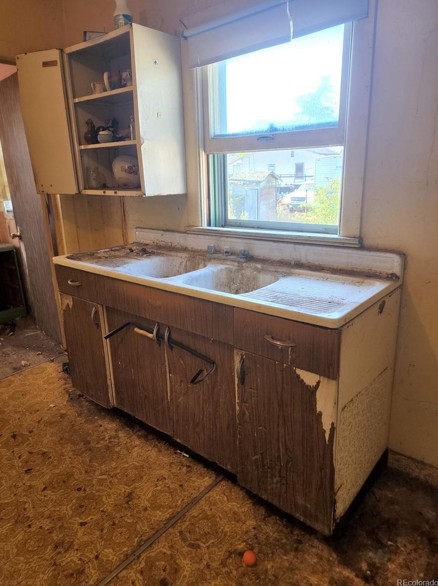 512 3 Ave, Sterling CO 80751-3115 exterior