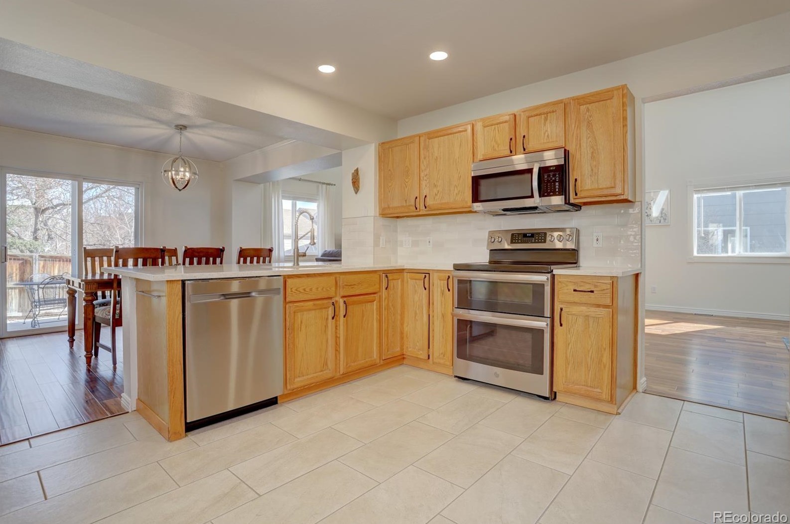 8711 Redwing Ave, Littleton CO  80126-5248 exterior