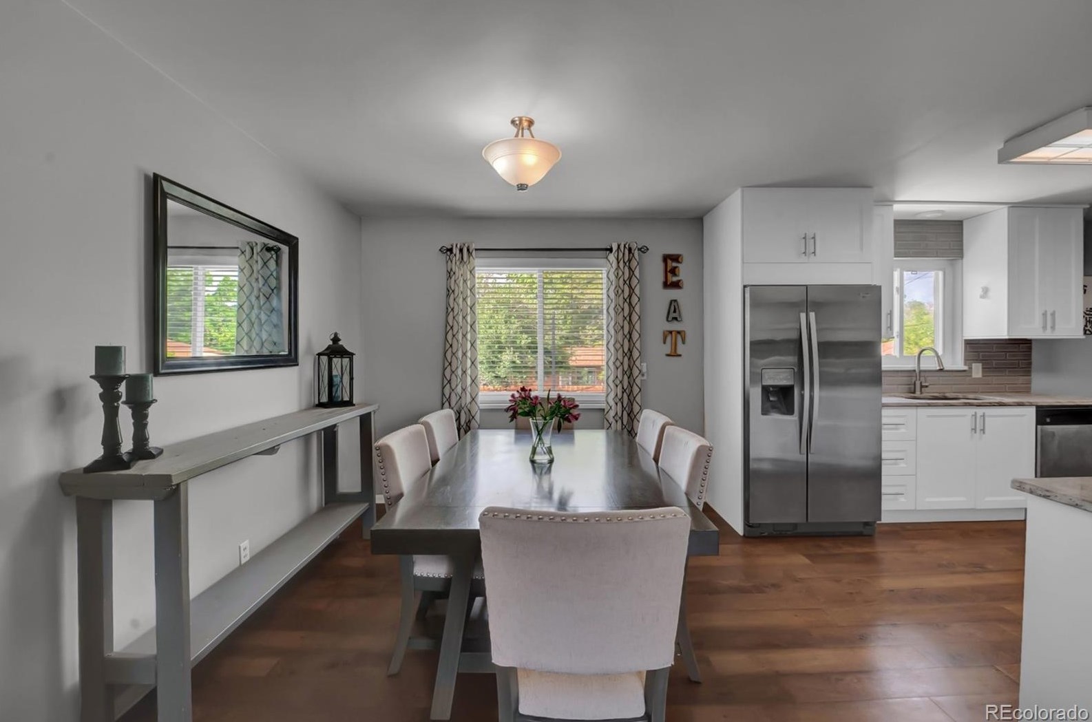 833 Crestline Ave, Littleton CO 80120-1217 exterior