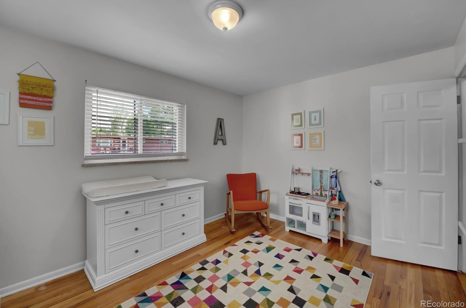 833 Crestline Ave, Littleton CO 80120-1217 exterior