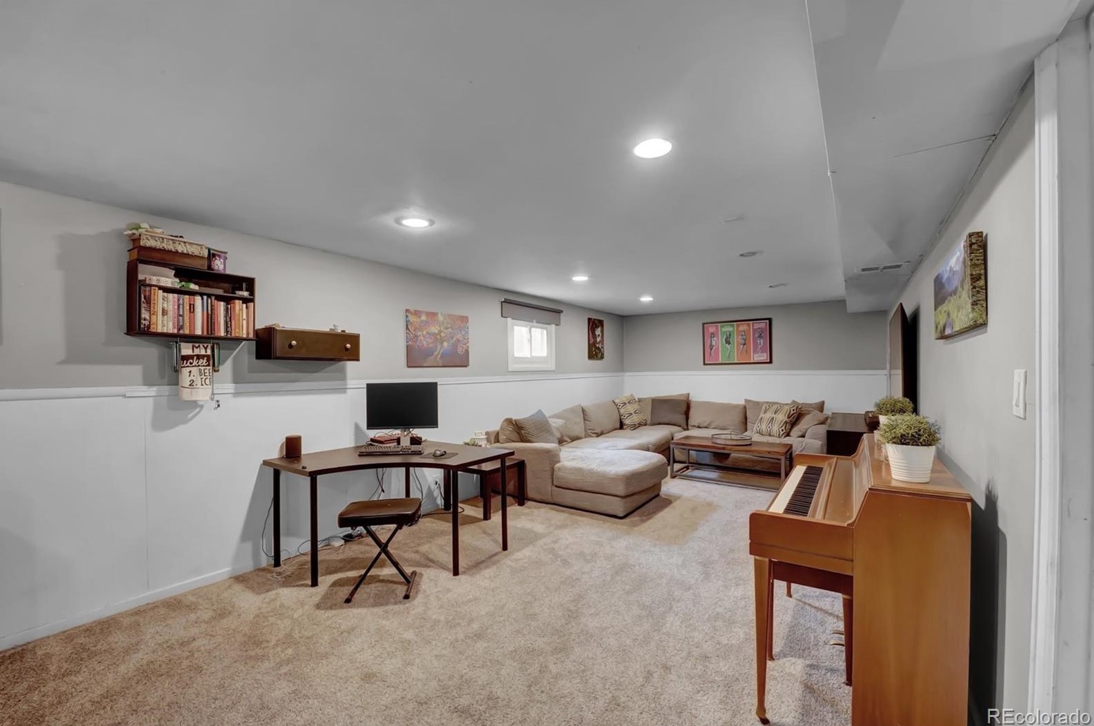 833 Crestline Ave, Littleton CO 80120-1217 exterior