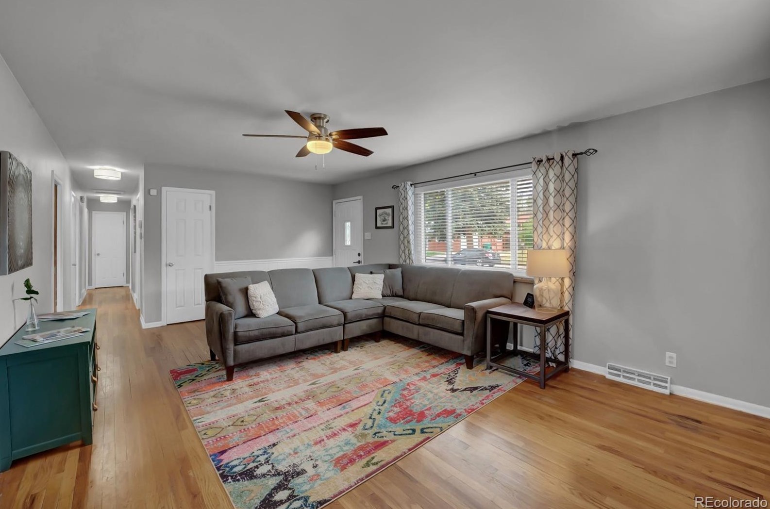 833 Crestline Ave, Littleton CO 80120-1217 exterior