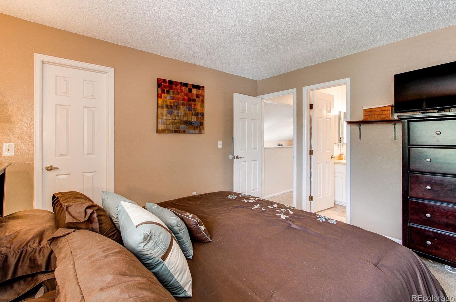 5650 71st Ave, Arvada CO  80003-3801 exterior