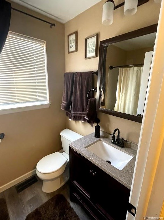 9216 Maplewood Ave, Littleton CO 80120-2520 exterior