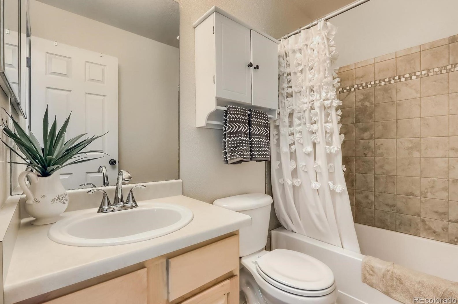 7690 Mule Deer Pl, Littleton CO 80125-8865 exterior