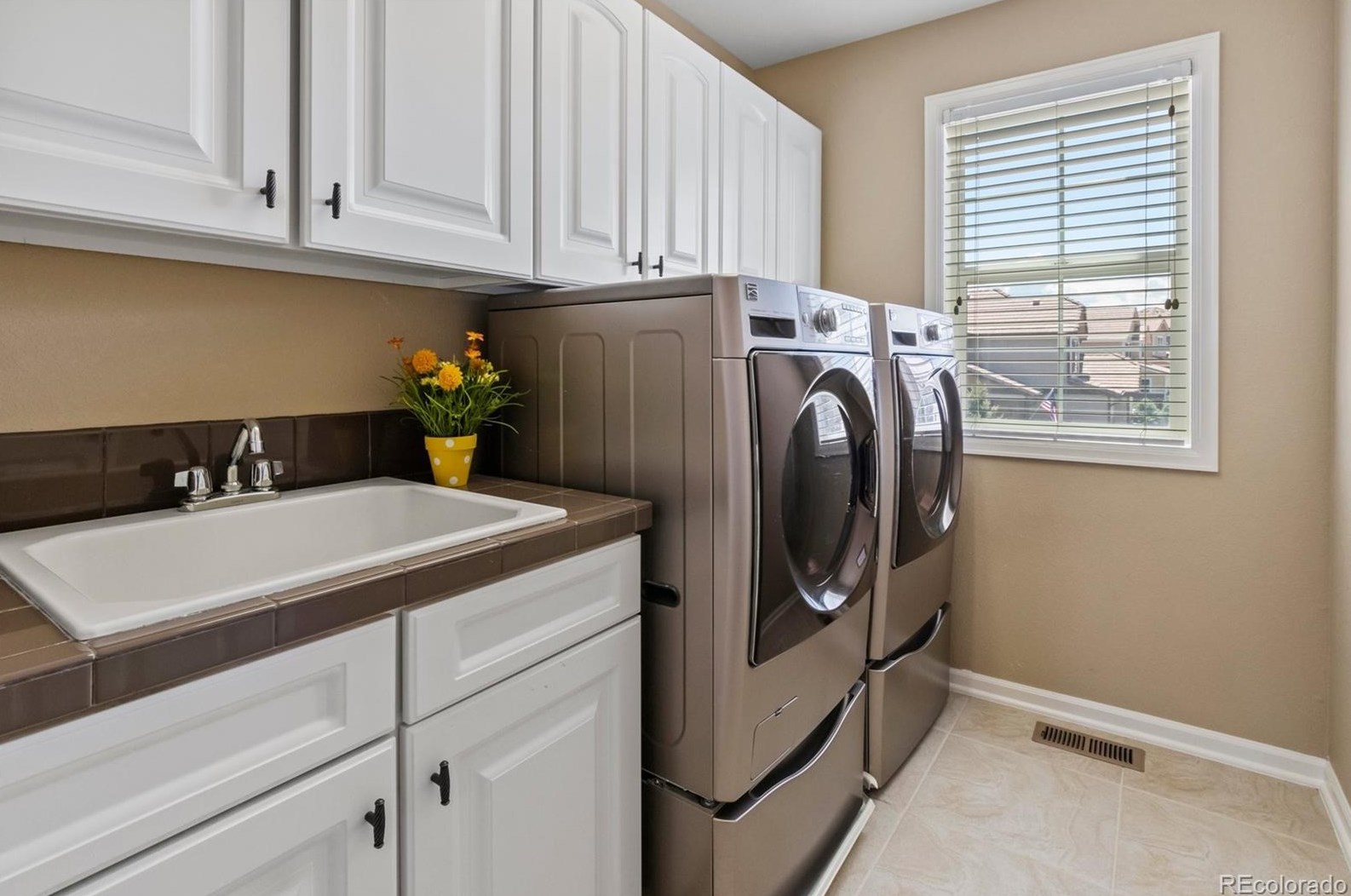 8081 Sabino Ln, Castle Rock CO  80108-9503 exterior