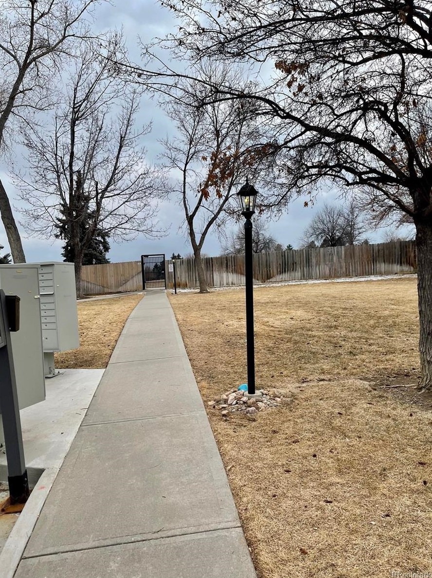 7700 Cove Cir, Littleton CO 80122-3355 exterior