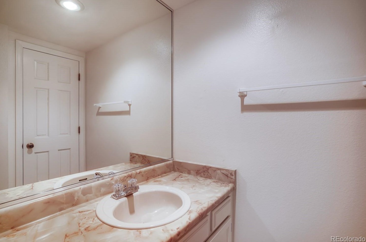 7700 Cove Cir, Littleton CO 80122-3355 exterior