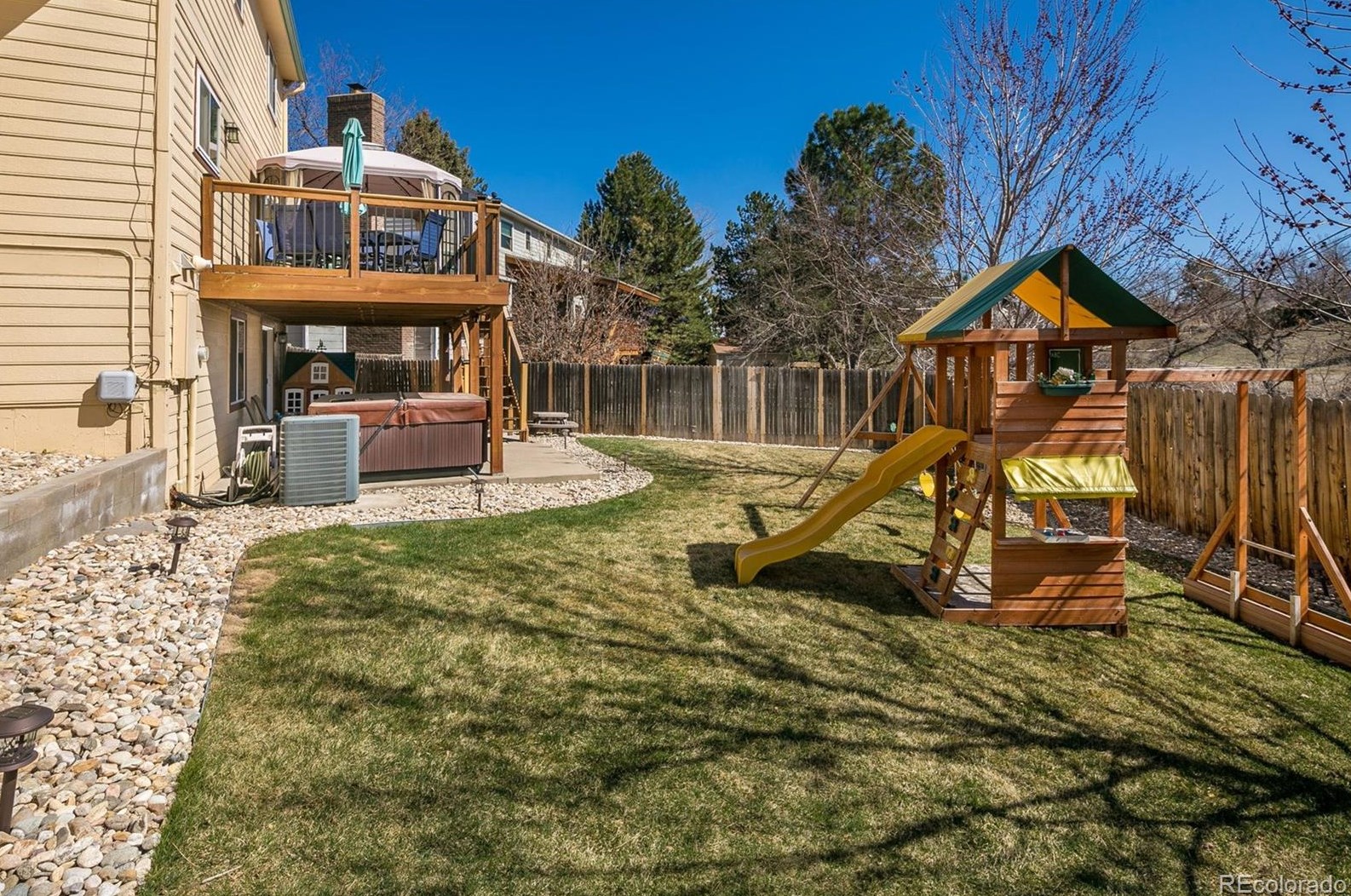 438 Jamison Ave, Littleton CO 80122-2828 exterior