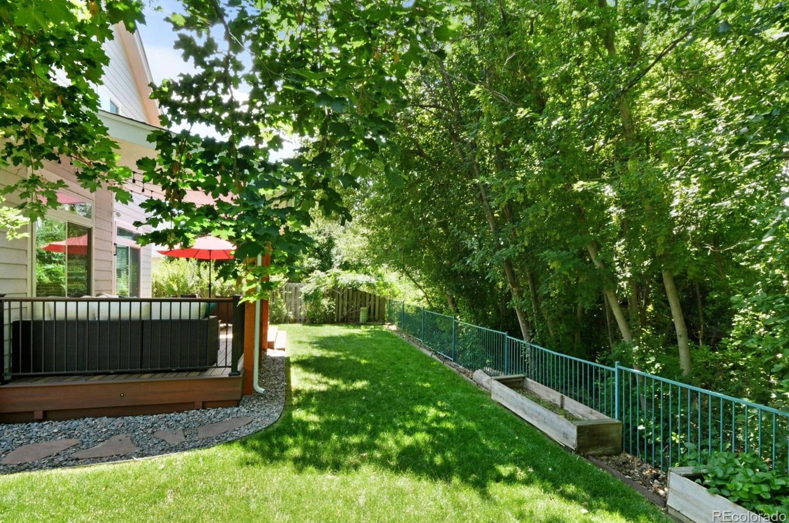 7045 Pike Ct, Arvada CO  80007-7096 exterior