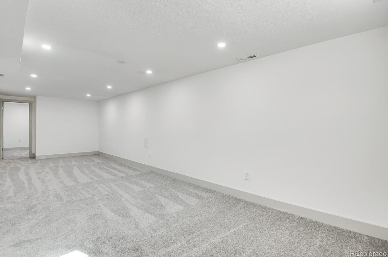 6065 Bannock St, Littleton CO  80120-2848 exterior