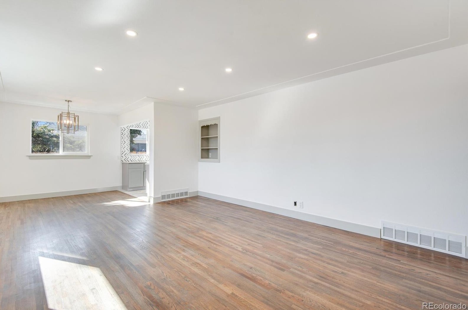 6065 Bannock St, Littleton CO  80120-2848 exterior