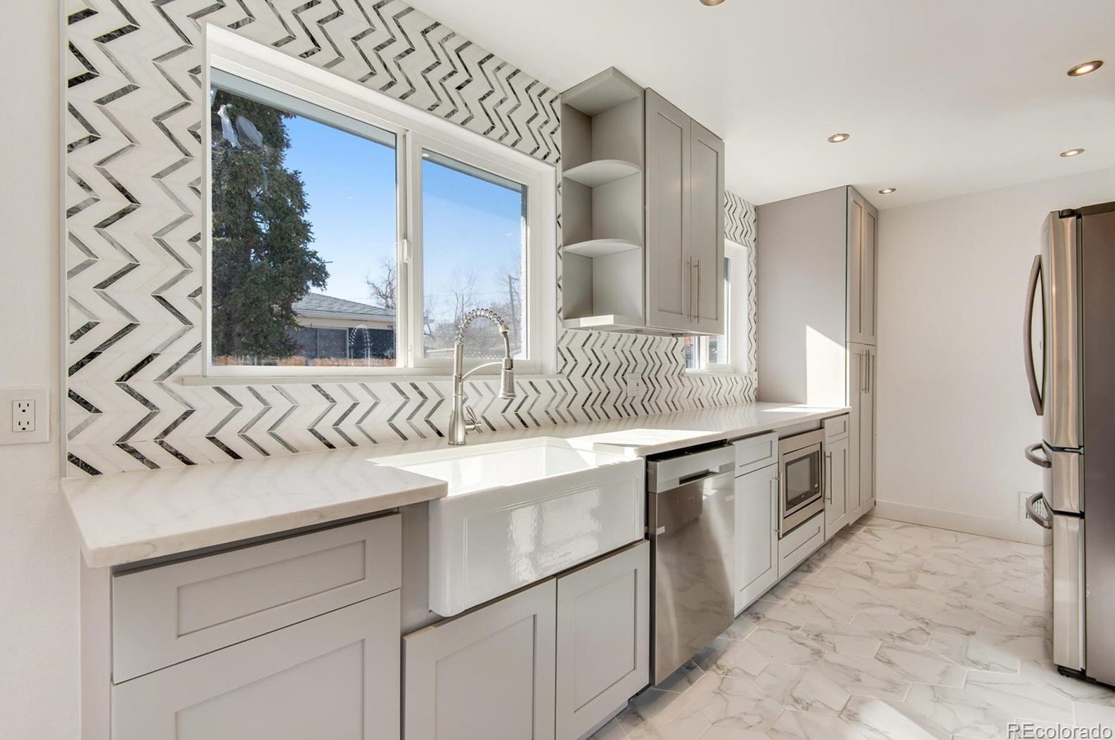 6065 Bannock St, Littleton CO  80120-2848 exterior