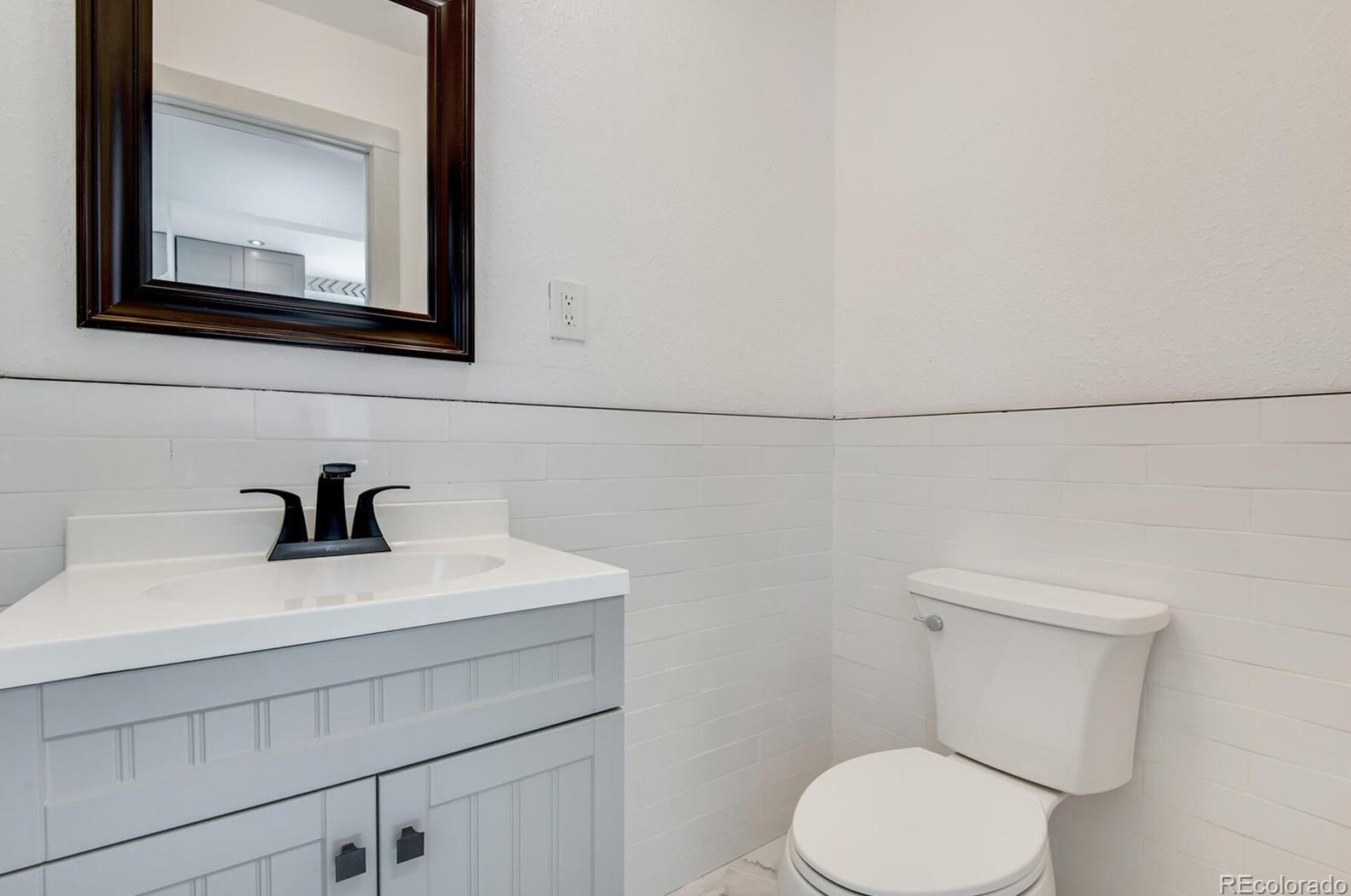 6065 Bannock St, Littleton CO  80120-2848 exterior