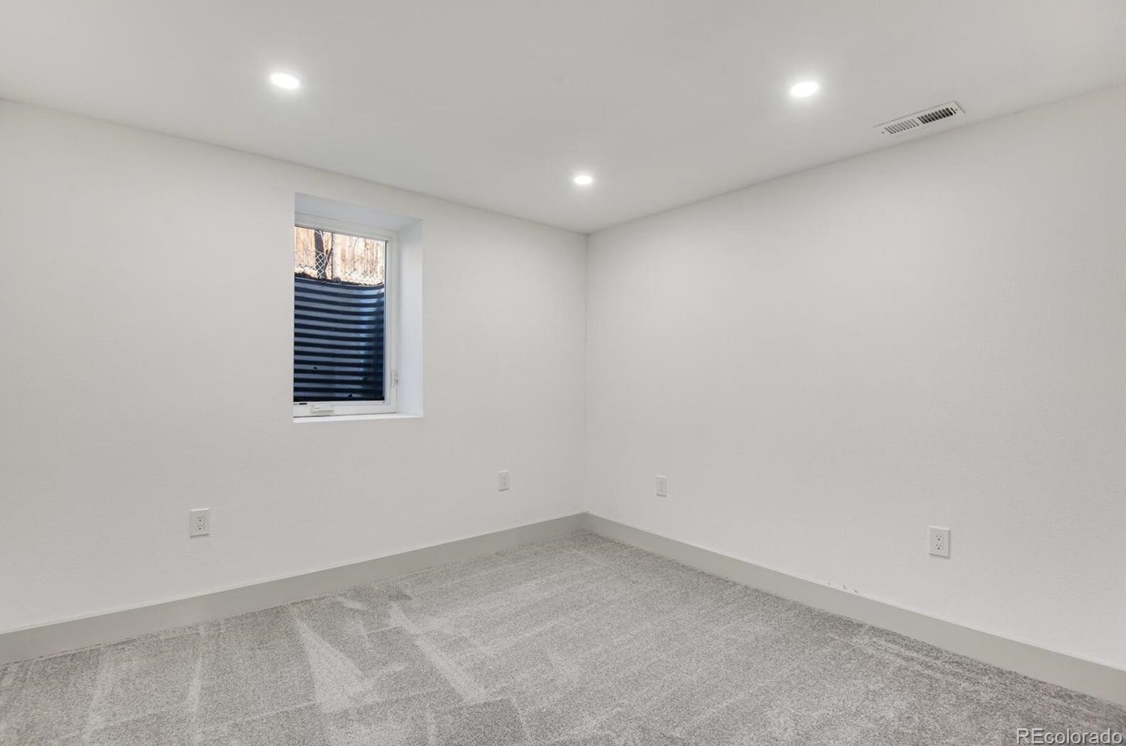 6065 Bannock St, Littleton CO  80120-2848 exterior