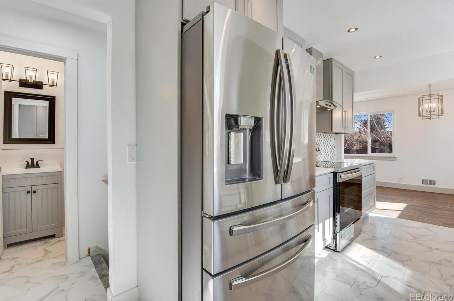 6065 Bannock St, Littleton CO  80120-2848 exterior