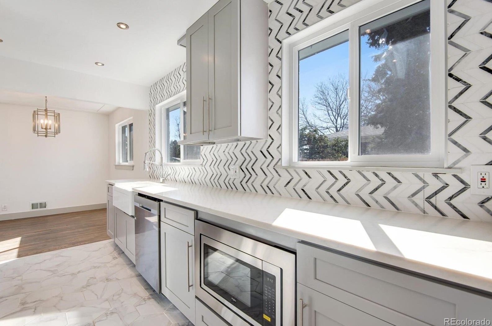 6065 Bannock St, Littleton CO  80120-2848 exterior