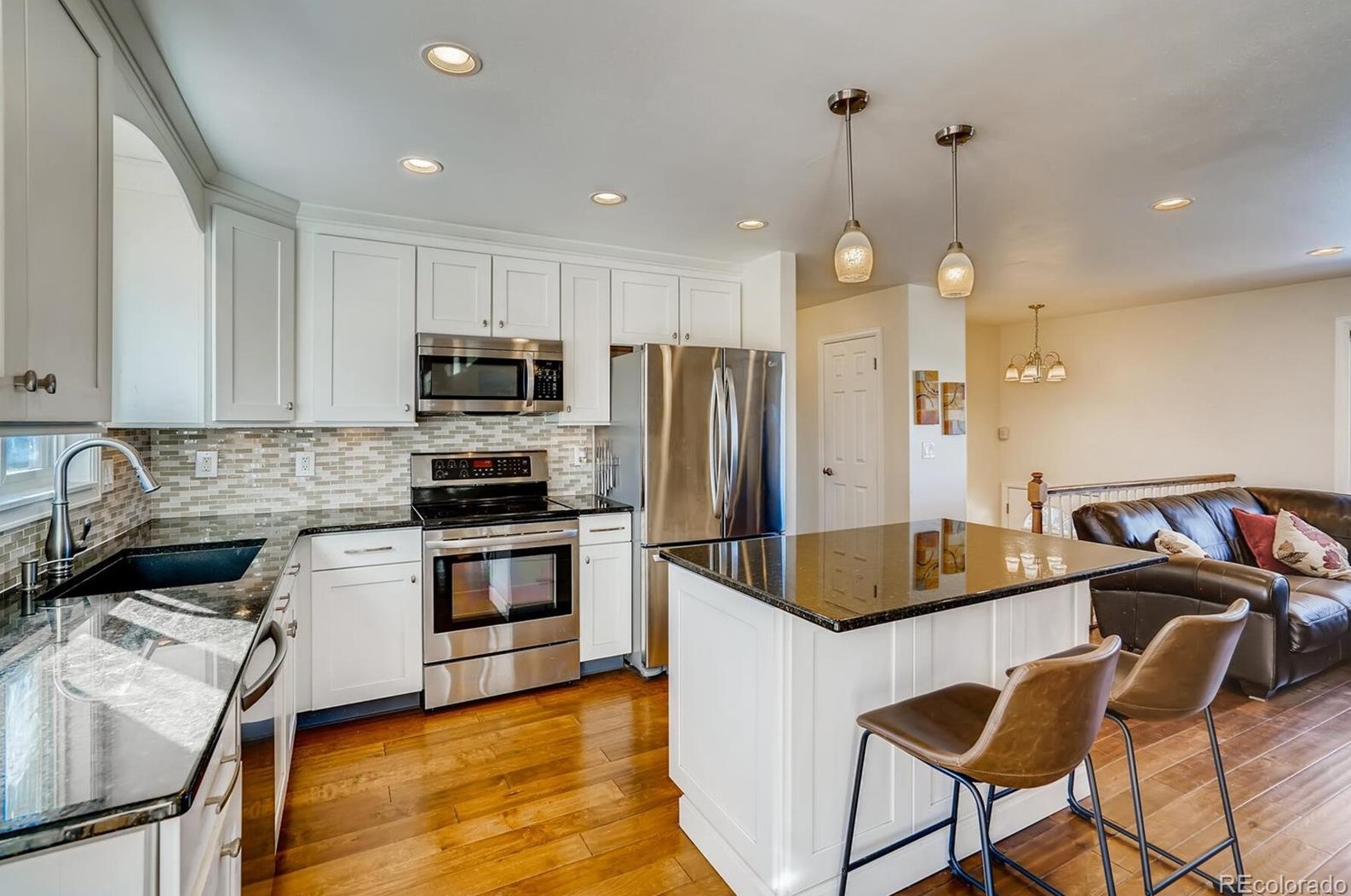 6806 Clermont Dr, Littleton CO 80122-2239 exterior