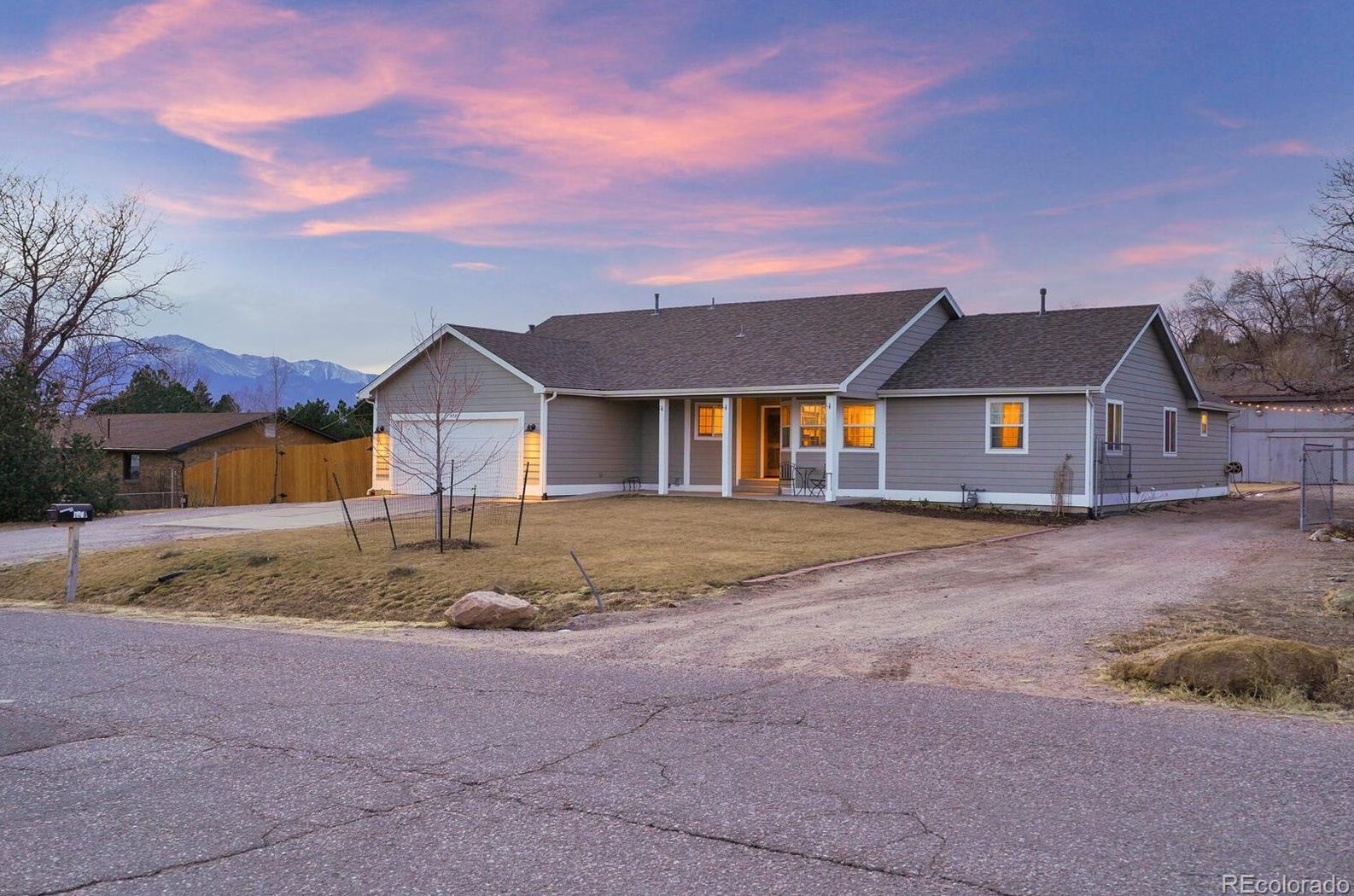 4728 Garnet Dr, Colorado Springs CO 80918-5009 exterior