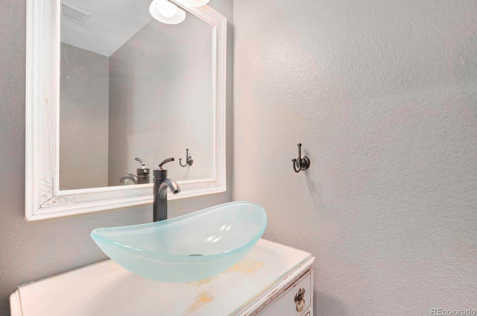 6002 Alkire Ct, Arvada CO  80004-3970 exterior