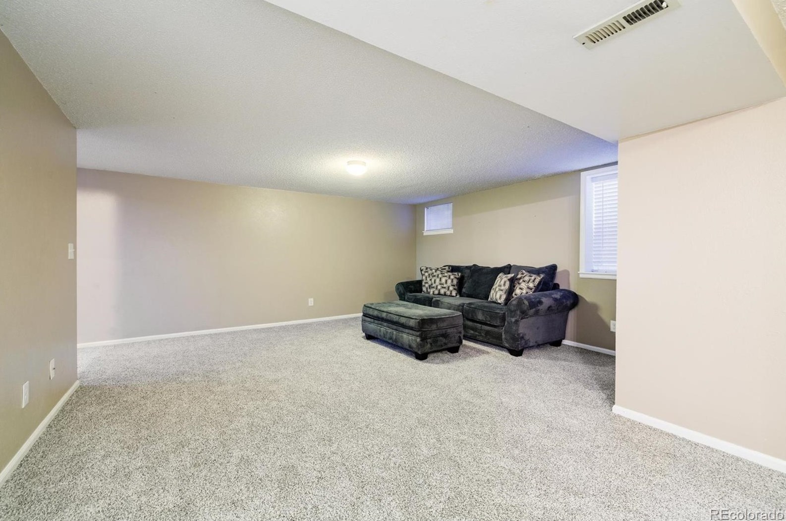 6677 Yukon Way, Littleton CO  80123-3071 exterior