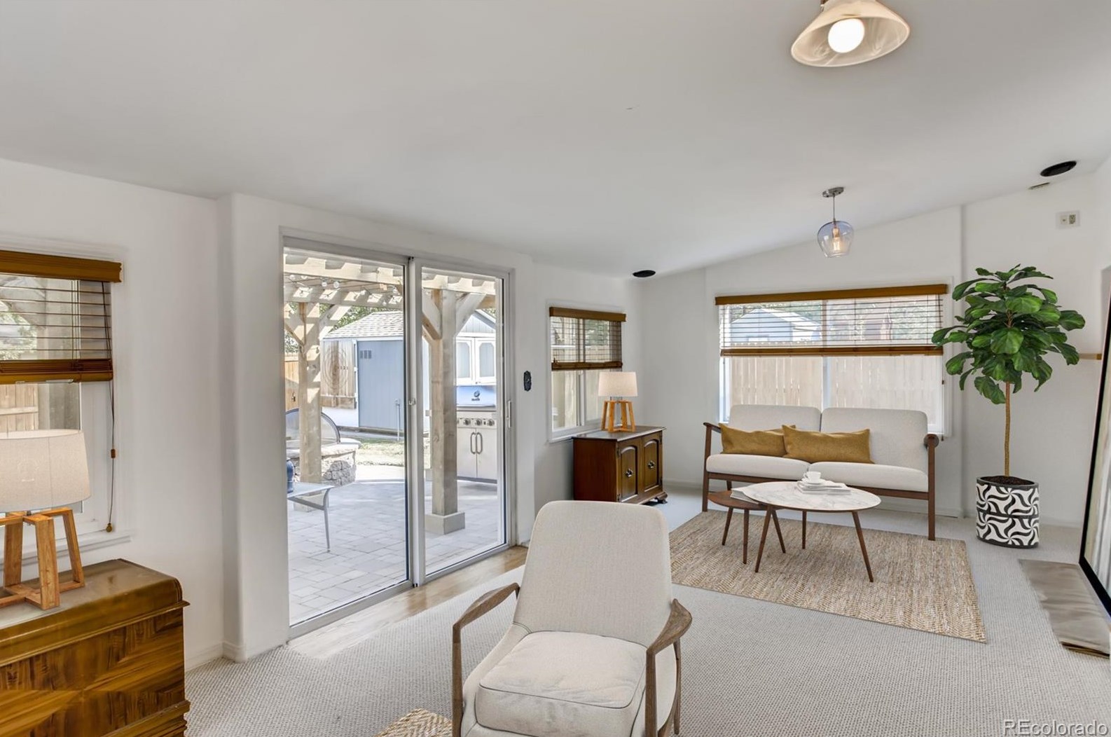 5815 Lakeview St, Littleton CO  80120-2323 exterior