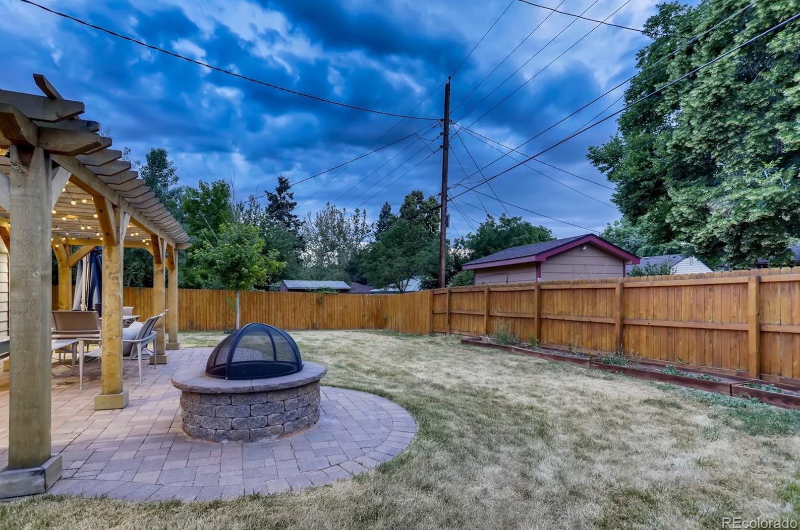 5815 Lakeview St, Littleton CO  80120-2323 exterior