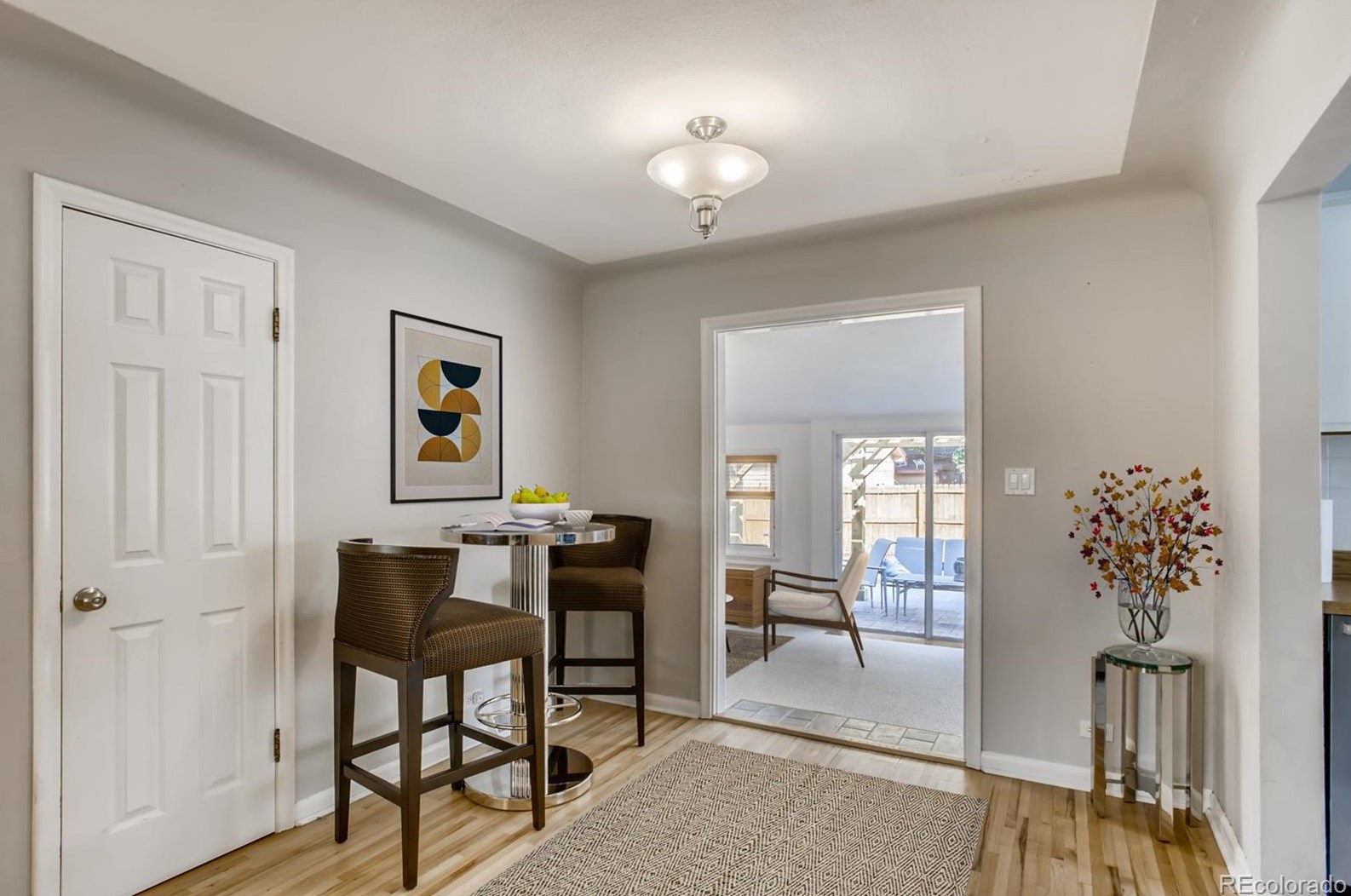 5815 Lakeview St, Littleton CO  80120-2323 exterior