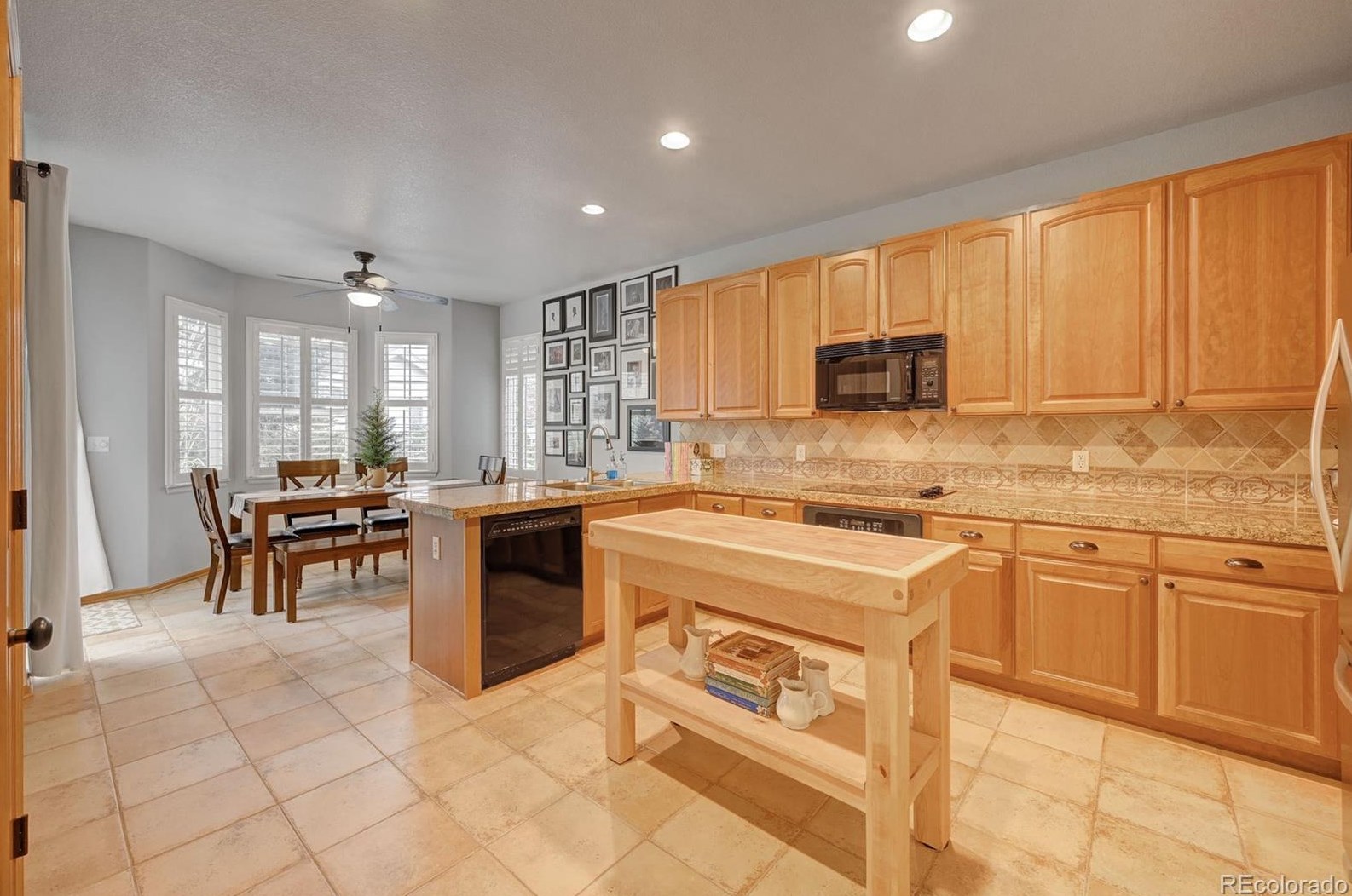 7484 Saratoga Pl, Littleton CO 80123-6310 exterior